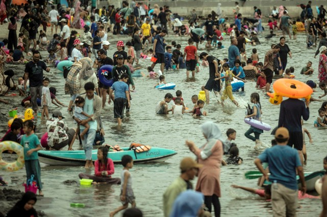 Libur Lebaran, Pengunjung Ancol Diserbu Wisatawan Membludak Hingga 65.000 Pengunjung